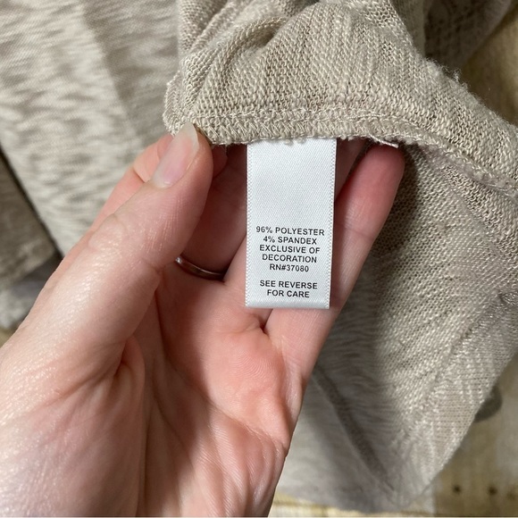 Cato Loose Short Sleeve Dolman Cardigan Oatmeal/Khaki Color Size Small - Picture 3 of 9